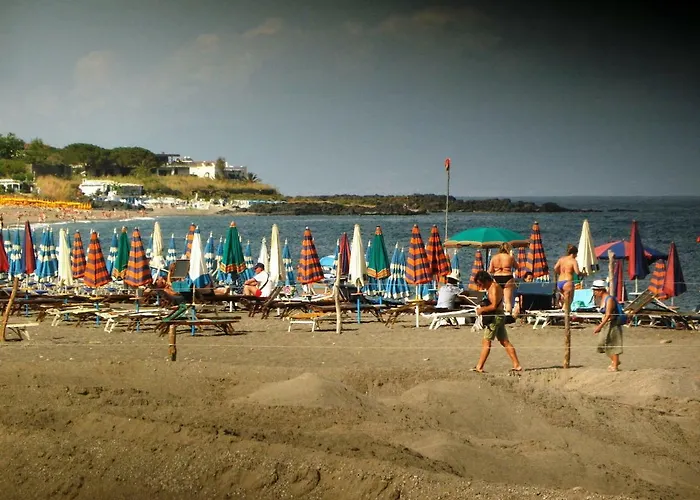 Pietre Nere Aparthotel Giardini Naxos